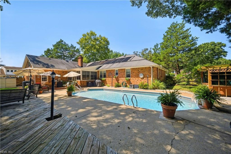 Photo 10 of 50 residential for sale in Virginia Beach virginia