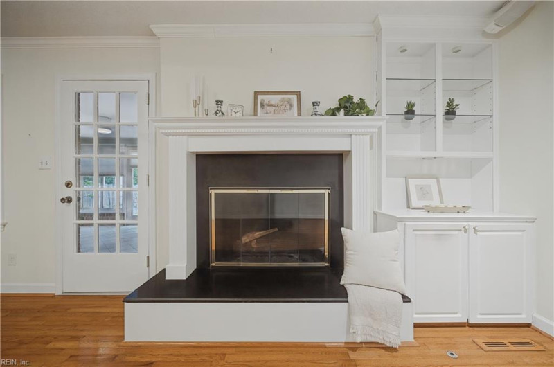 Photo 25 of 50 residential for sale in Virginia Beach virginia