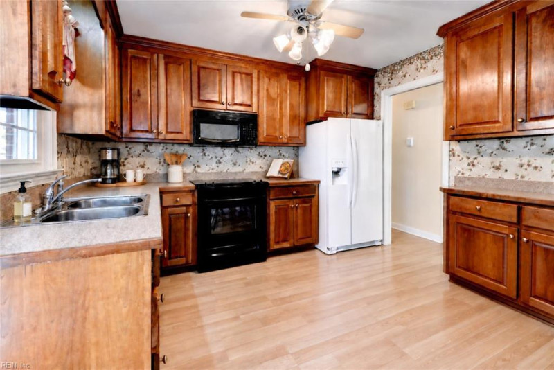Photo 9 of 26 residential for sale in Newport News virginia Photo 9 of 26 residential for sale in Newport News virginia