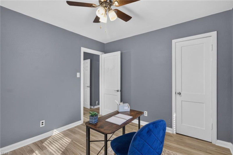 Photo 13 of 33 residential for sale in Portsmouth virginia