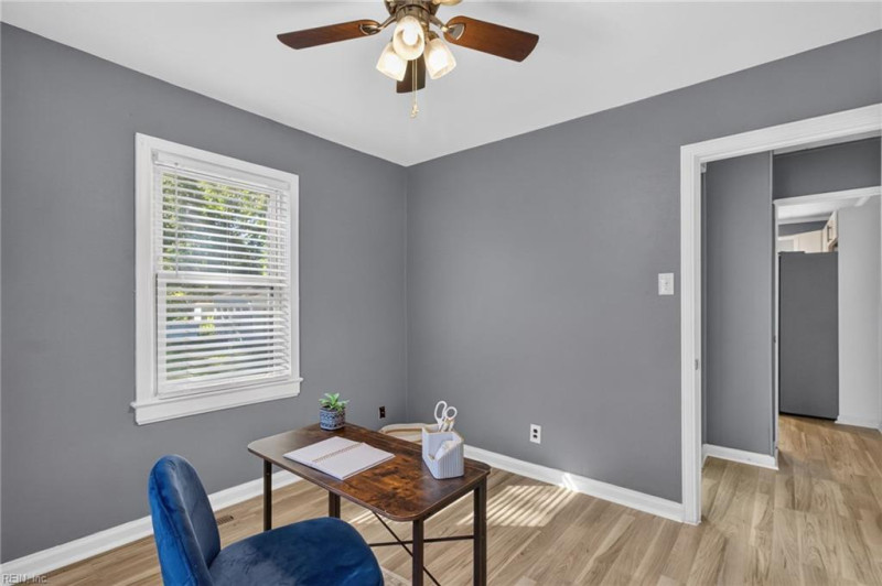 Photo 14 of 33 residential for sale in Portsmouth virginia