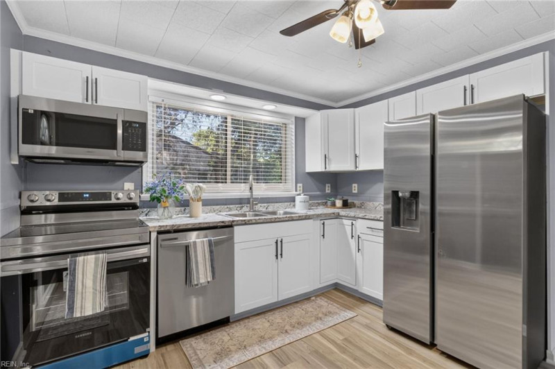 Photo 18 of 33 residential for sale in Portsmouth virginia