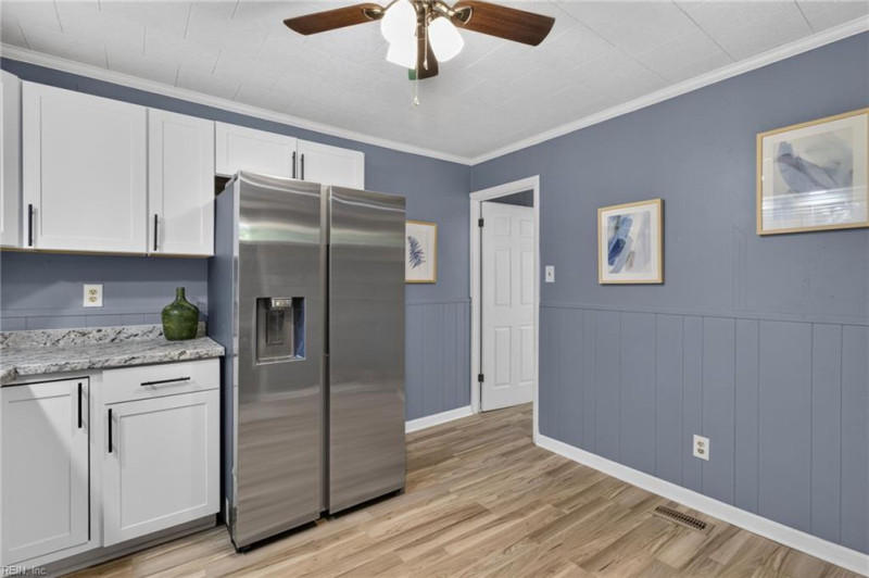 Photo 19 of 33 residential for sale in Portsmouth virginia