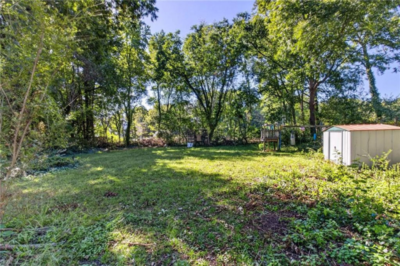 Photo 21 of 33 residential for sale in Portsmouth virginia