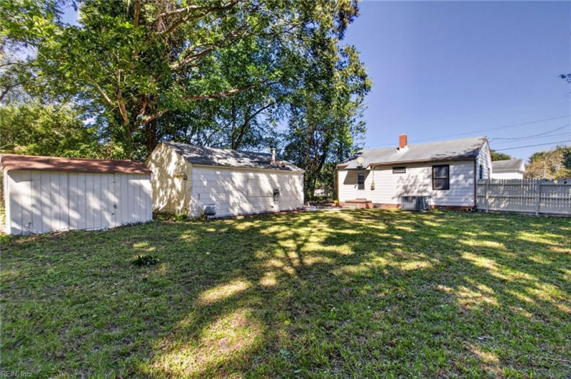 Photo 22 of 33 residential for sale in Portsmouth virginia