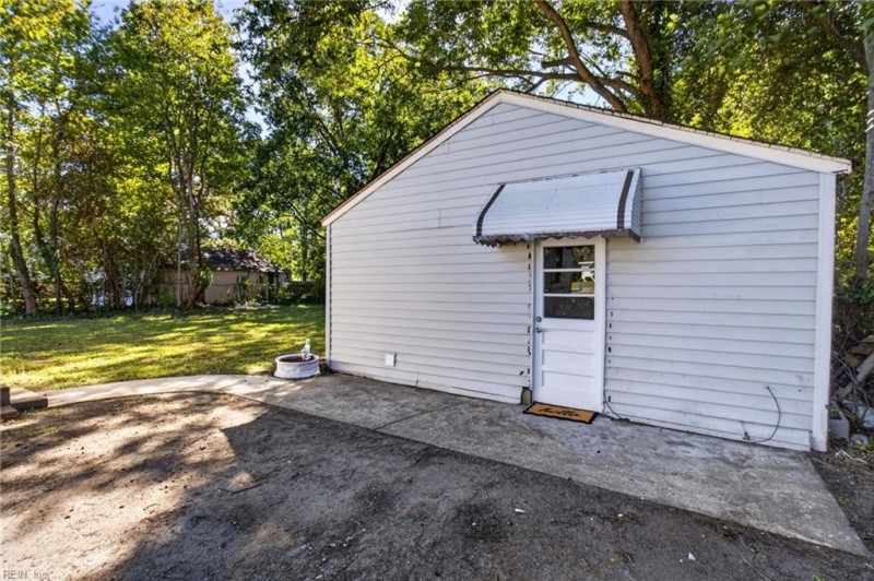 Photo 23 of 33 residential for sale in Portsmouth virginia