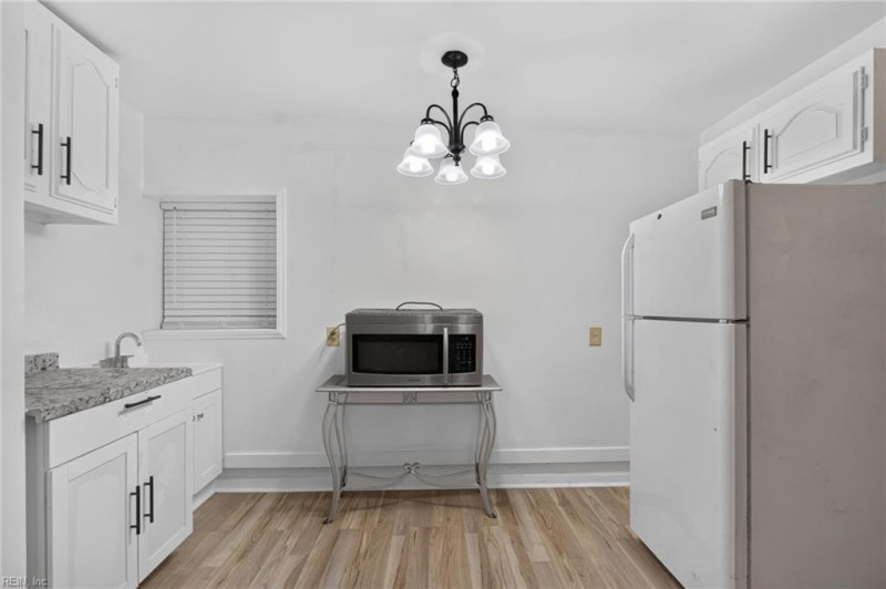 Photo 25 of 33 residential for sale in Portsmouth virginia