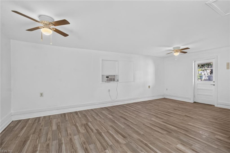Photo 26 of 33 residential for sale in Portsmouth virginia