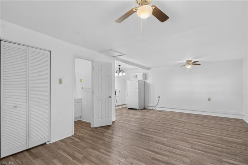 Photo 29 of 33 residential for sale in Portsmouth virginia