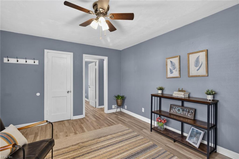 Photo 8 of 33 residential for sale in Portsmouth virginia