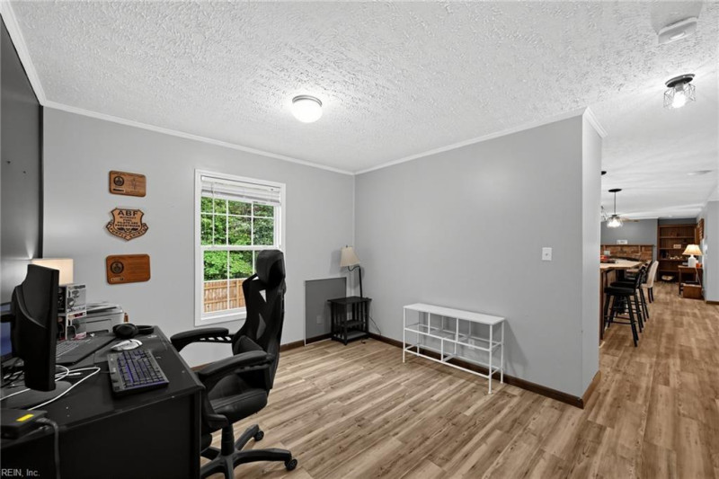 Photo 32 of 35 residential for sale in Gloucester County virginia