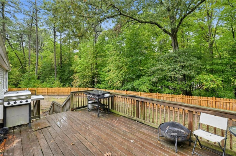 Photo 4 of 35 residential for sale in Gloucester County virginia