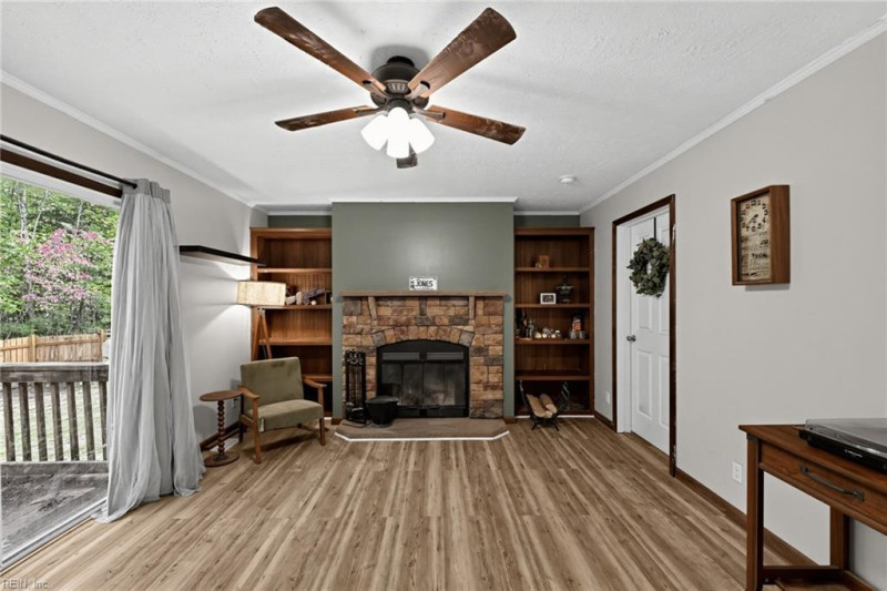 Photo 6 of 35 residential for sale in Gloucester County virginia