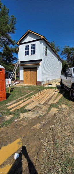Photo 3 of 9 residential for sale in Suffolk virginia
