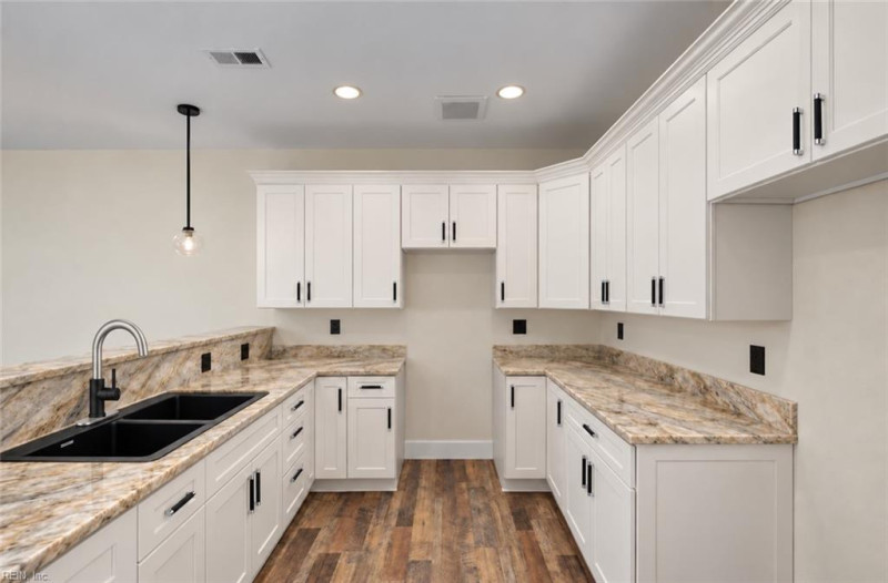 Photo 5 of 9 residential for sale in Suffolk virginia