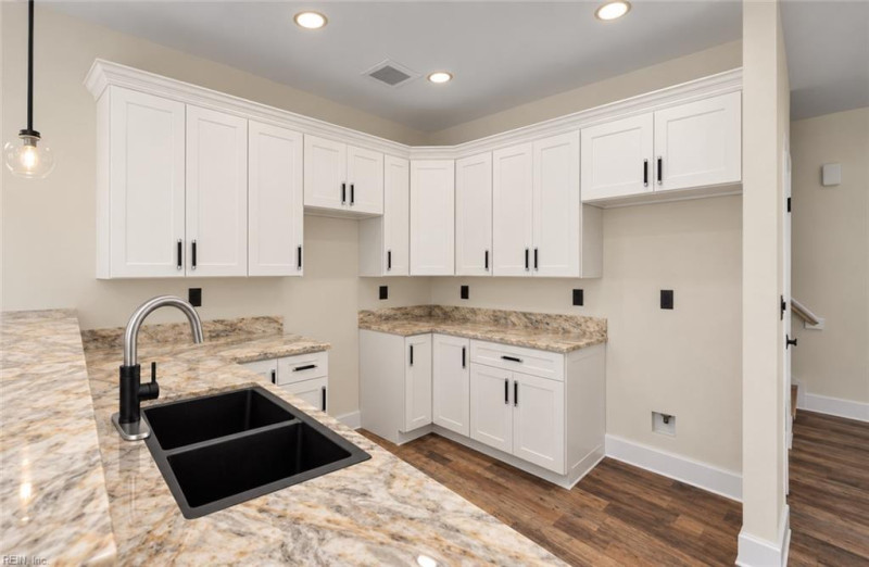 Photo 6 of 9 residential for sale in Suffolk virginia