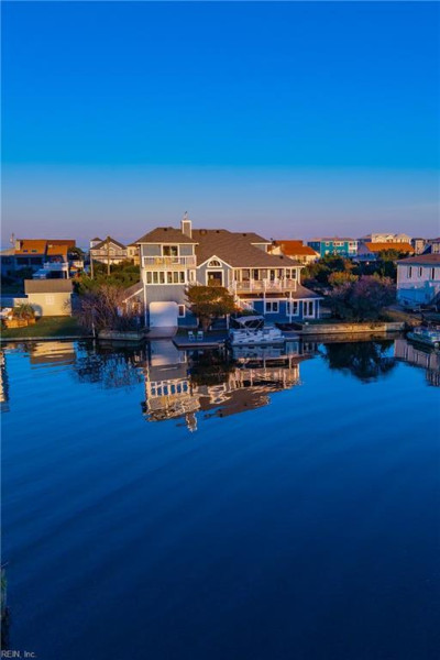 Photo 3 of 50 residential for sale in Virginia Beach virginia