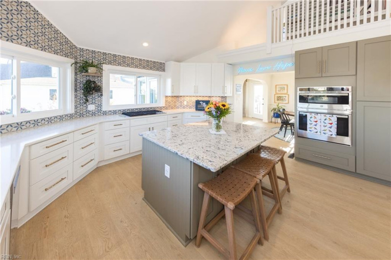 Photo 4 of 50 residential for sale in Virginia Beach virginia