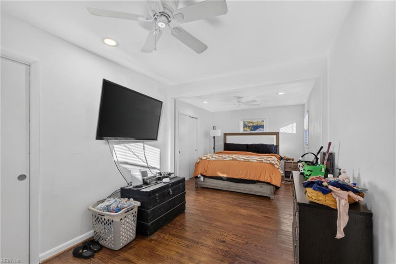 Photo 17 of 25 residential for sale in Portsmouth virginia