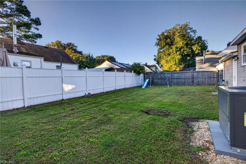 Photo 22 of 25 residential for sale in Portsmouth virginia