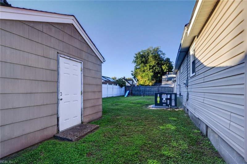 Photo 24 of 25 residential for sale in Portsmouth virginia