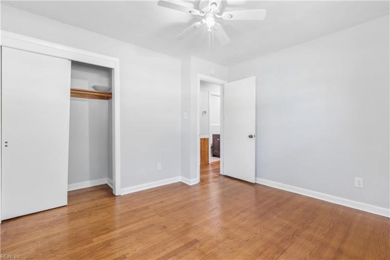 Photo 17 of 33 residential for sale in Hampton virginia