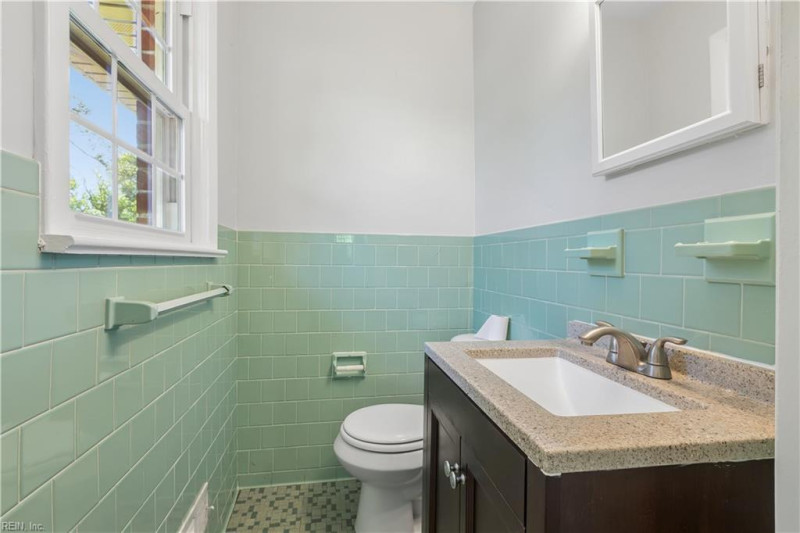 Photo 20 of 33 residential for sale in Hampton virginia
