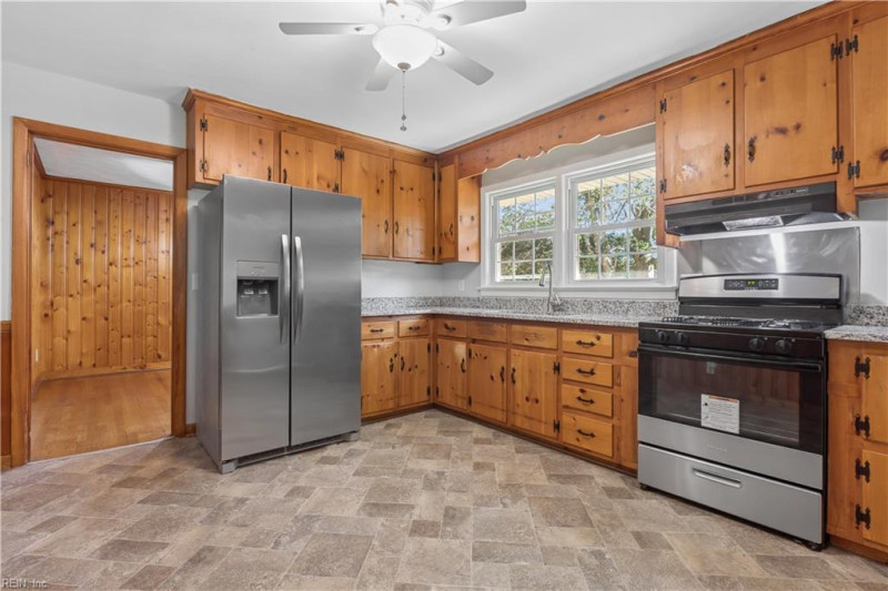 Photo 23 of 33 residential for sale in Hampton virginia