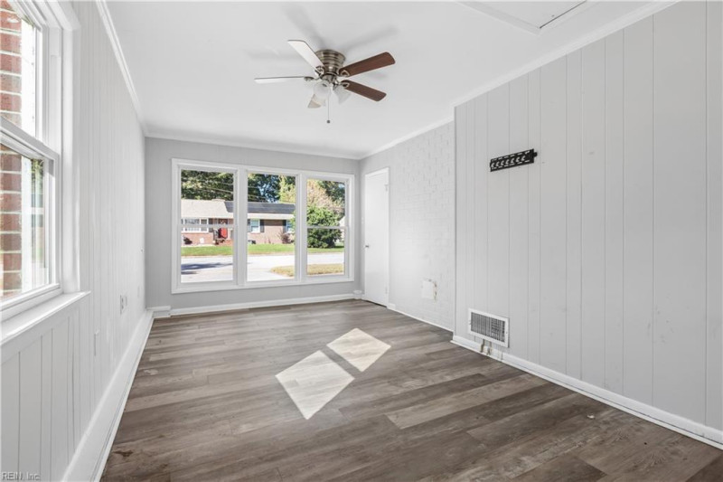 Photo 28 of 33 residential for sale in Hampton virginia