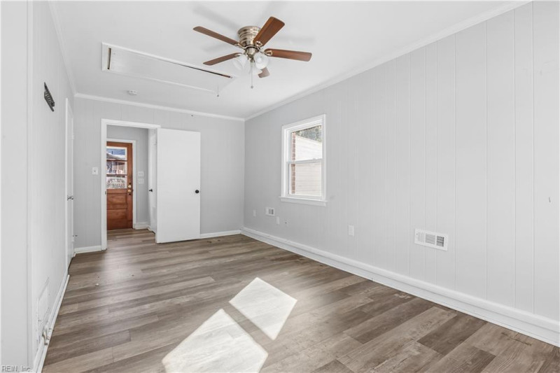 Photo 30 of 33 residential for sale in Hampton virginia
