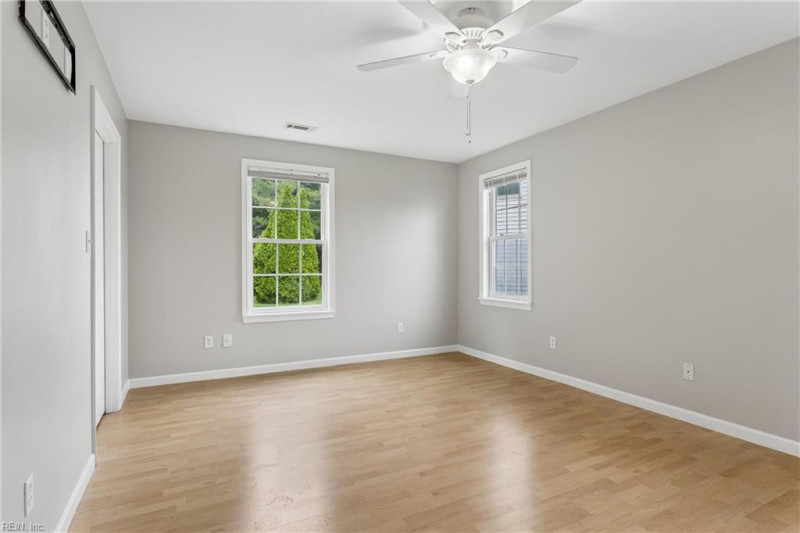 Photo 12 of 46 residential for sale in Hampton virginia