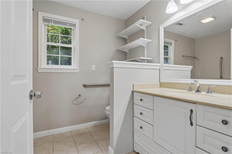 Photo 15 of 46 residential for sale in Hampton virginia