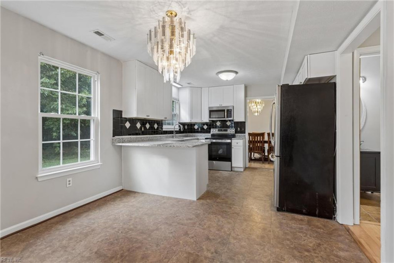 Photo 21 of 46 residential for sale in Hampton virginia