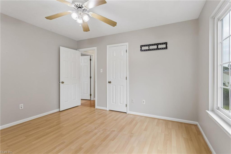 Photo 31 of 46 residential for sale in Hampton virginia