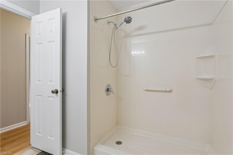 Photo 33 of 46 residential for sale in Hampton virginia
