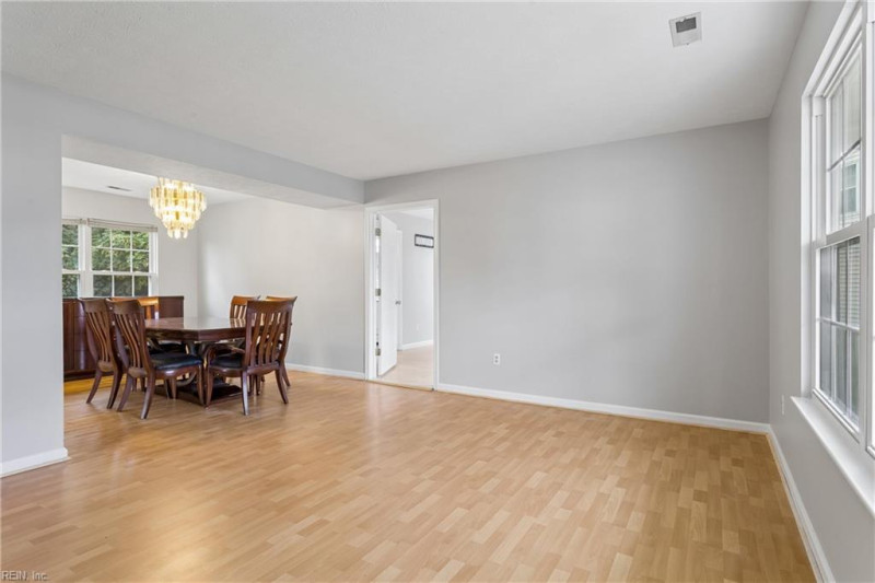 Photo 7 of 46 residential for sale in Hampton virginia