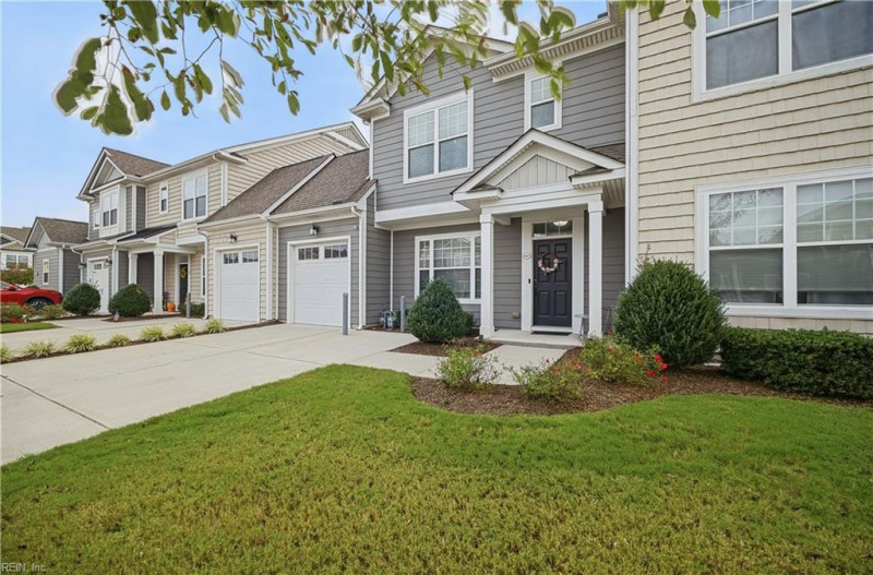 Photo 4 of 32 residential for sale in Chesapeake virginia Photo 4 of 32 residential for sale in Chesapeake virginia