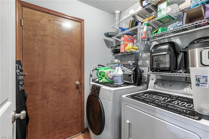 Photo 15 of 32 residential for sale in Hampton virginia
