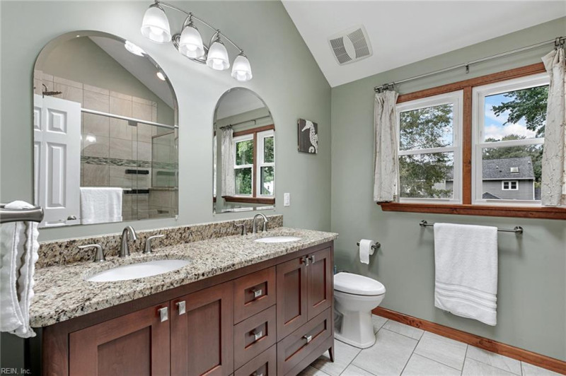 Photo 19 of 32 residential for sale in Hampton virginia