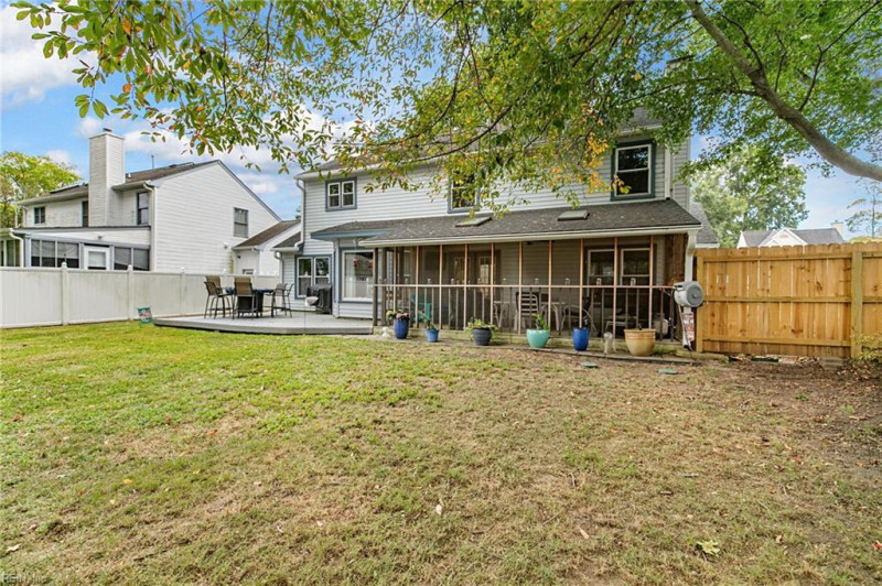 Photo 2 of 32 residential for sale in Hampton virginia