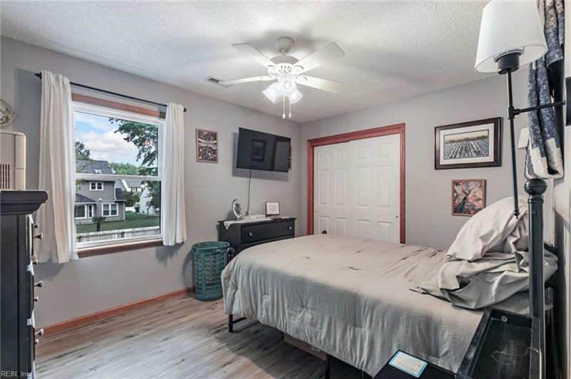Photo 22 of 32 residential for sale in Hampton virginia