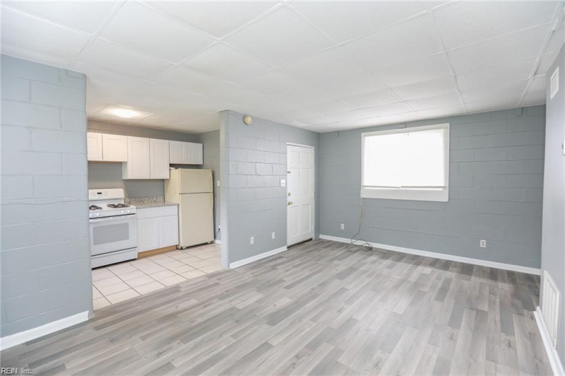 Photo 16 of 50 residential for sale in Norfolk virginia