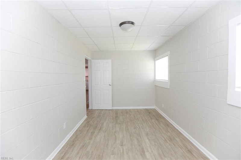 Photo 36 of 50 residential for sale in Norfolk virginia