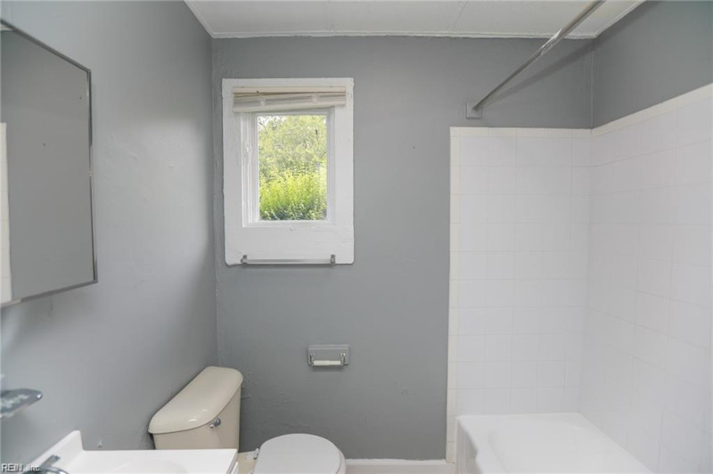 Photo 4 of 50 residential for sale in Norfolk virginia