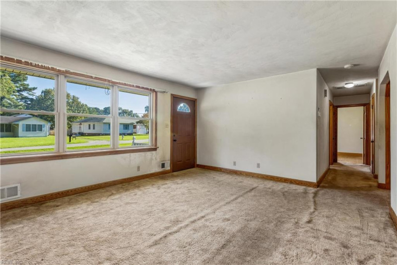 Photo 6 of 42 residential for sale in Chesapeake virginia Photo 6 of 42 residential for sale in Chesapeake virginia