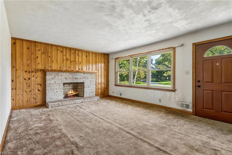 Photo 7 of 42 residential for sale in Chesapeake virginia Photo 7 of 42 residential for sale in Chesapeake virginia