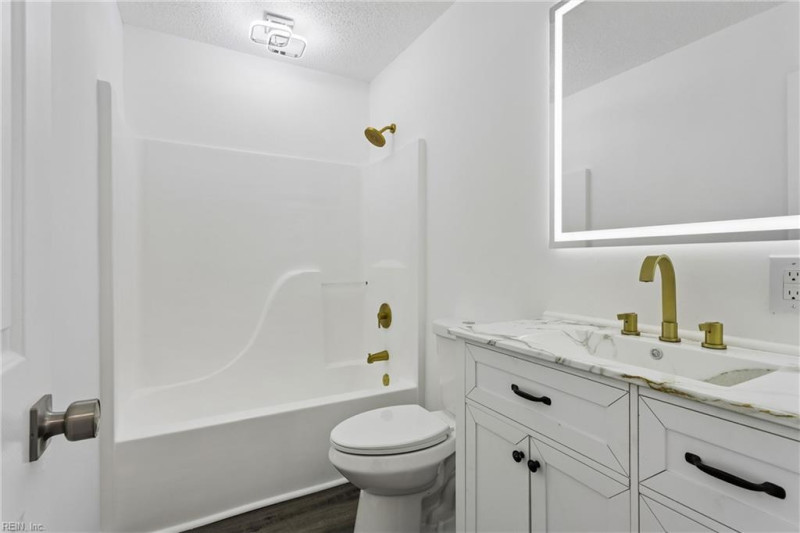 Photo 33 of 44 residential for sale in Hampton virginia