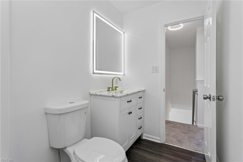 Photo 34 of 44 residential for sale in Hampton virginia