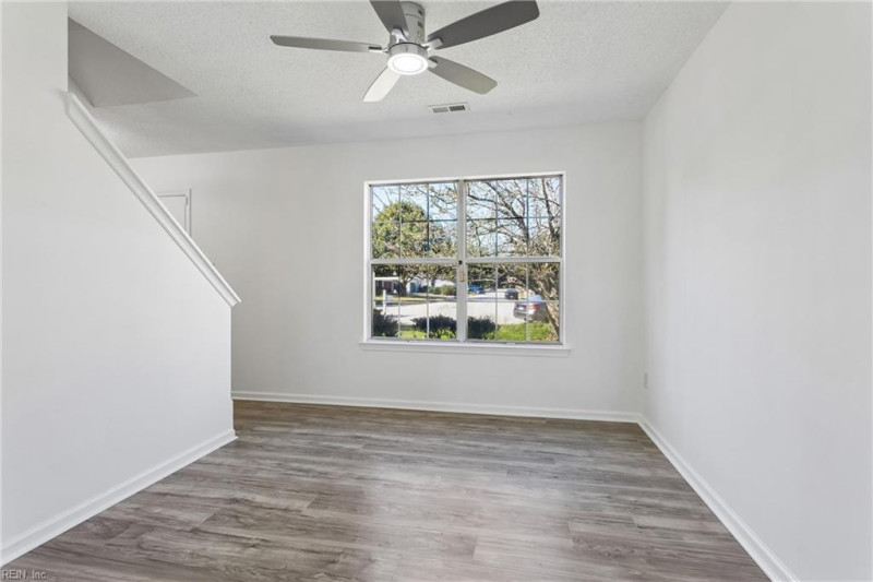 Photo 7 of 44 residential for sale in Hampton virginia