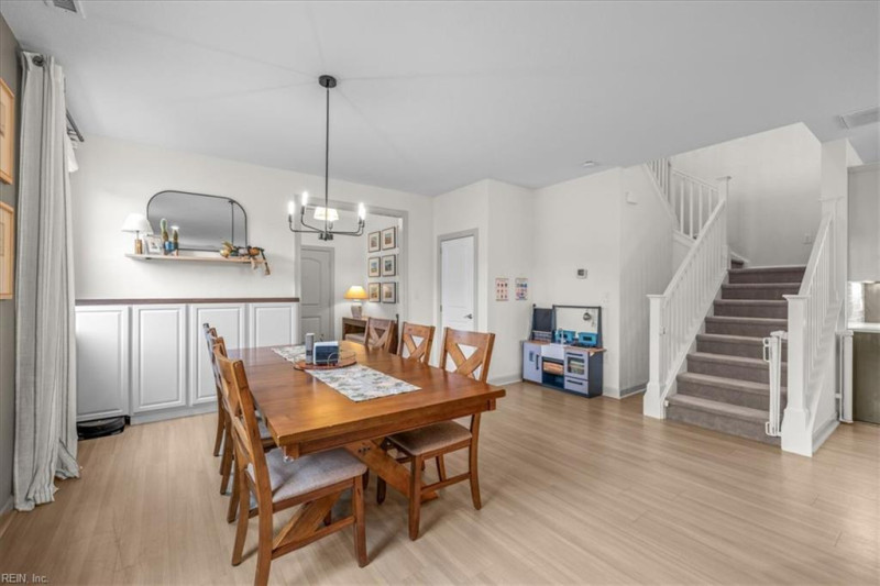 Photo 10 of 49 residential for sale in Chesapeake virginia
